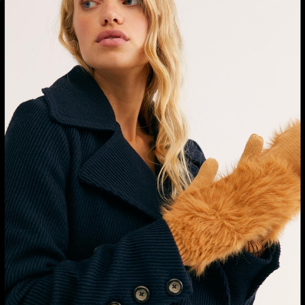 Free people warm wishes gloves NWT 🌟🌟
